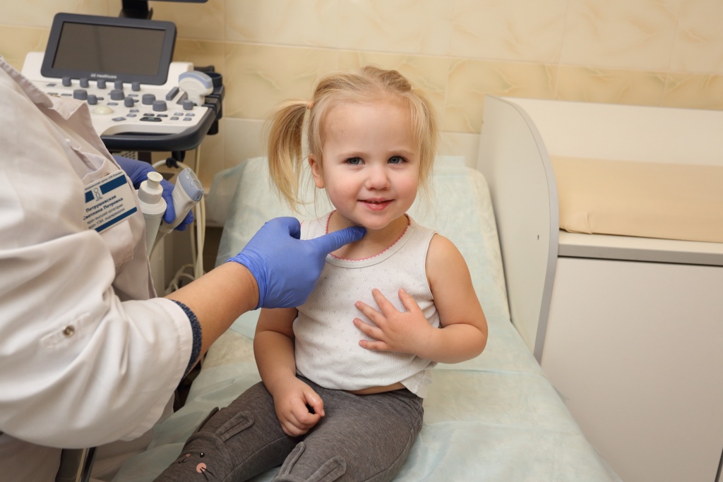 УЗИ слюнных желез детям - лучше, чем рентген и КТ