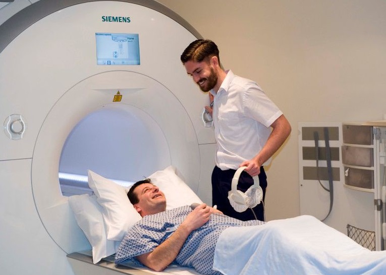 МРТ мошонки - положение в томографе